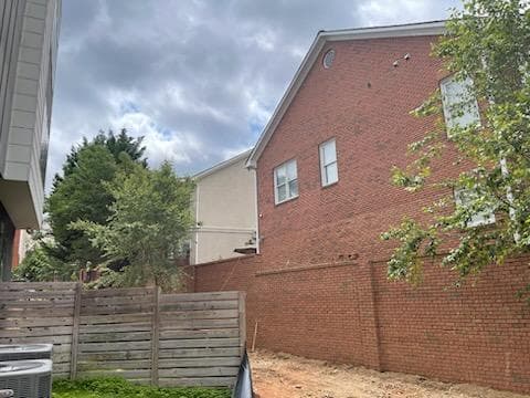 Strategic Home Division: Installing a Fresh Brick Wall for Enhanced Privacy and Distinctive Separation